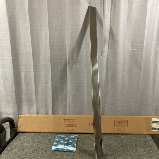 NEW GENUINE GM 9635063 MOLDING KIT, LOWER RH DOOR GR 12.112