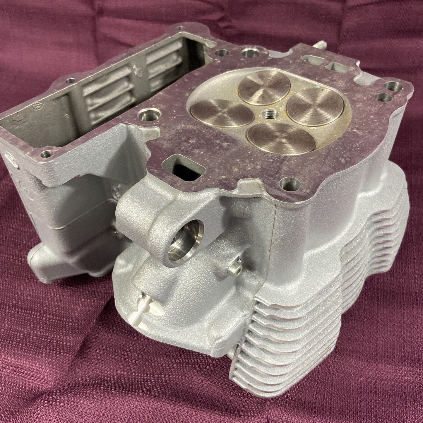 GENUINE HARLEY DAVIDSON 16989-01K V-Rod Rear Cylinder Head Assembled Appears New