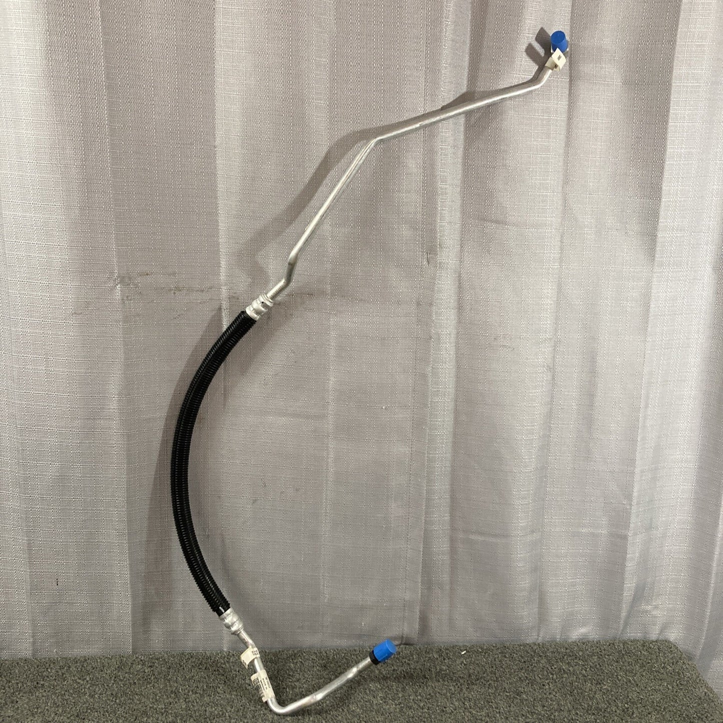 NEW GENUINE GM 12472312 HOSE, ENGINE OIL COOLER INLET GR 1.540