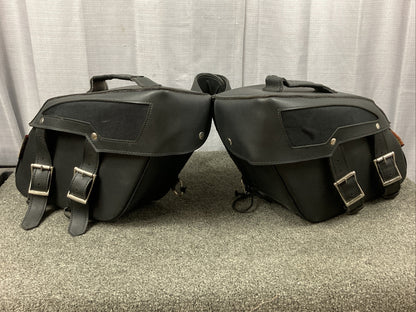 HOT LEATHERS BLACK MEDIUM ZIP-OFF PVC SLANTED THROW OVER MOTORCYCLE SADDLEBAGS