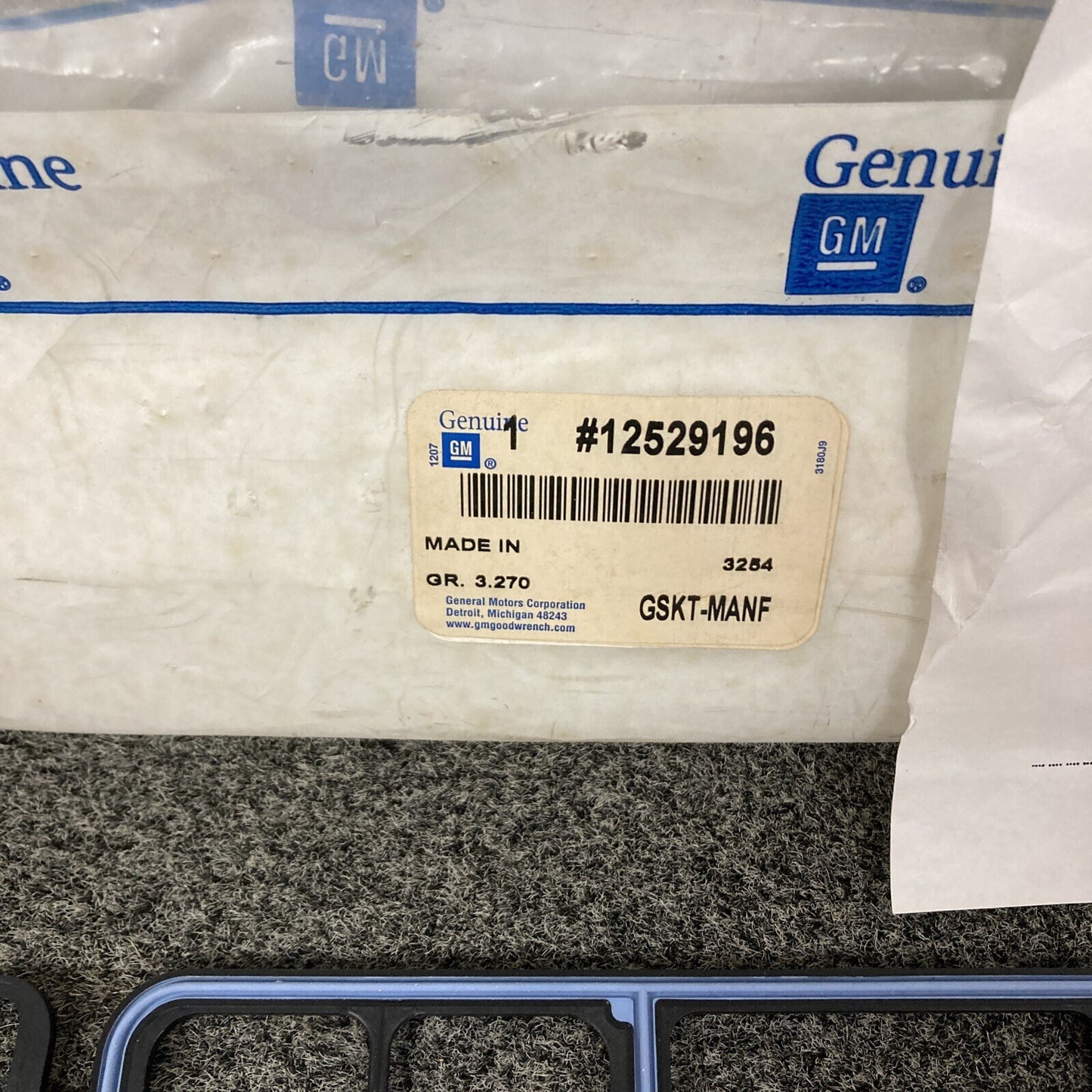 NEW GENUINE GM 12529196 GASKET KIT,  INTAKE MANIFOLD 1996-2005 GR 3.270