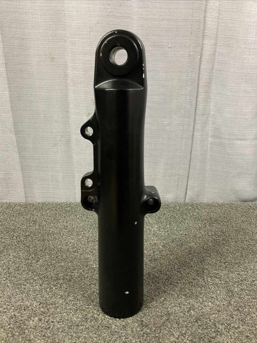 NEW GENUINE SHOWA G5H3-00-L Fork Slider MATTE BLACK HARLEY DAVIDSON Touring