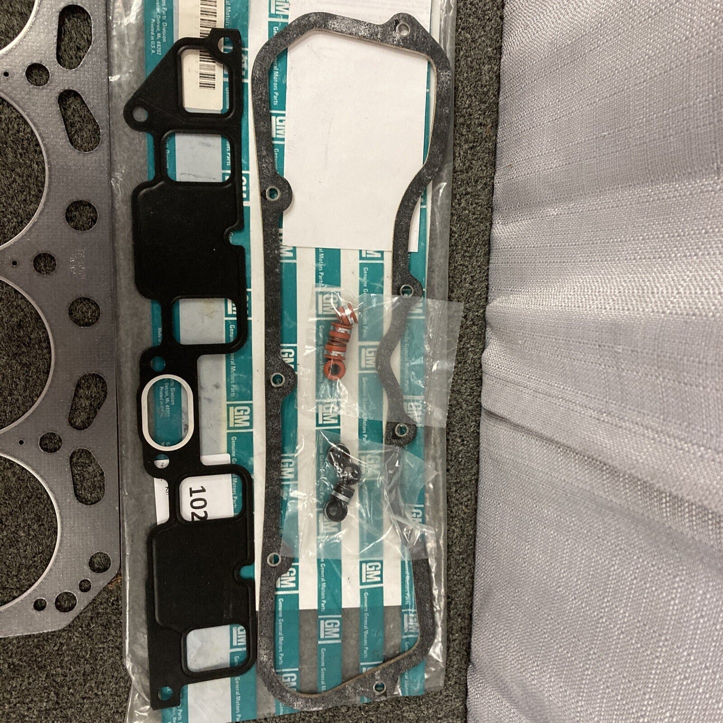 NEW GENUINE GM 12521437 GASKET KIT, VALVE GRIND (1989) GR 0.289
