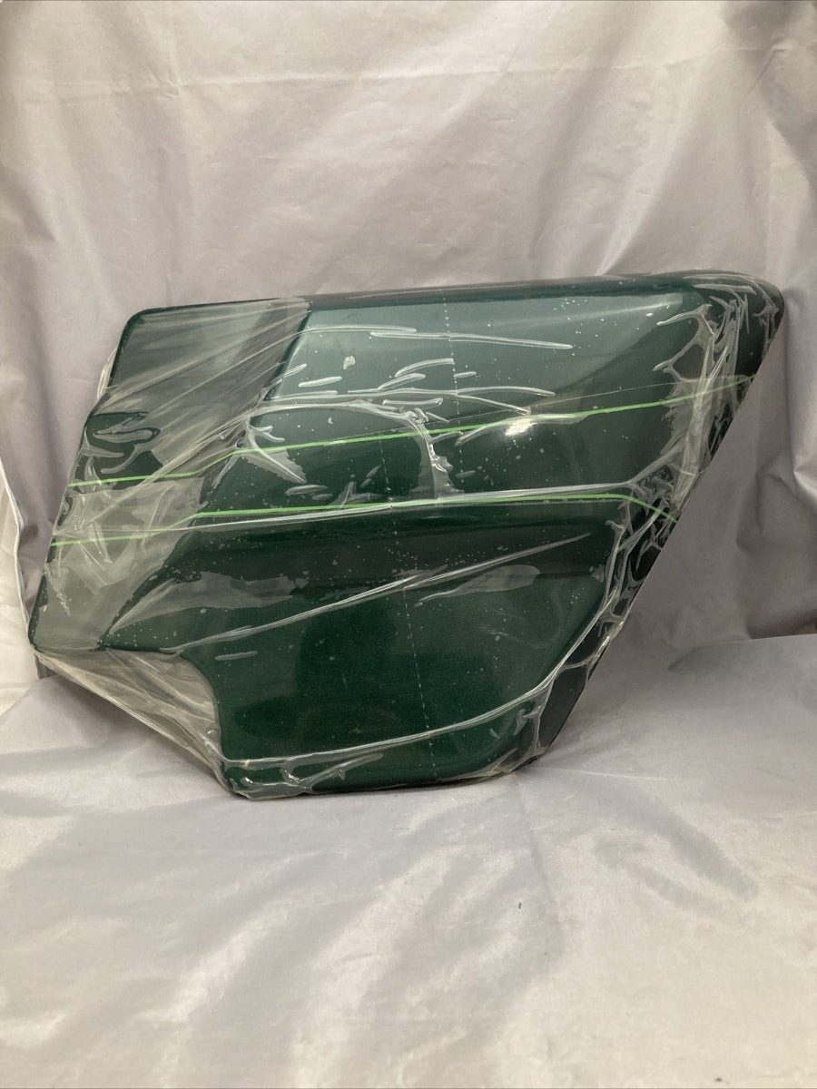 NEW GENUINE HARLEY DAVIDSON 66048-09A SIDECOVER,RH 2013-UP