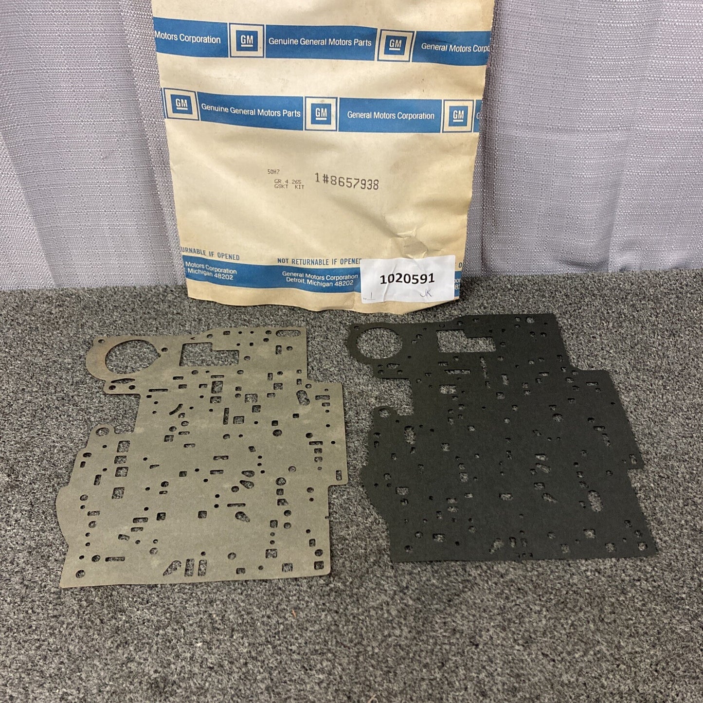 NEW GENUINE GM 8657938 GASKET KIT, TRANSMISSION MAIN CONTROL VALVE BODY GR 4.265