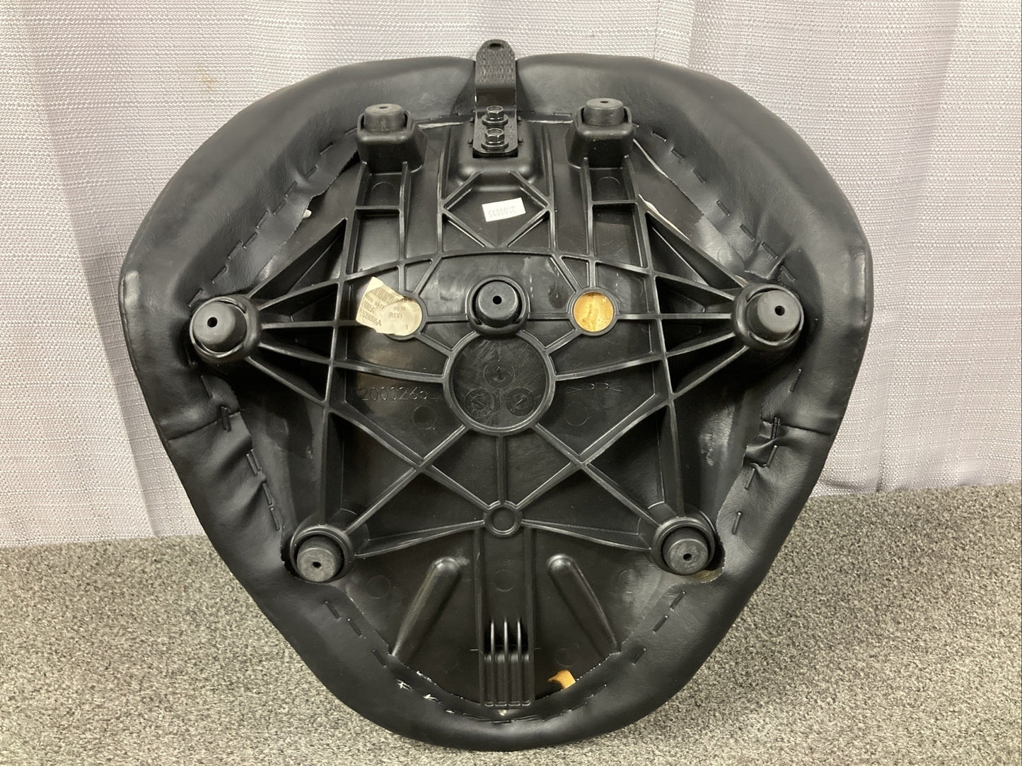 NEW GENUINE HARLEY DAVIDSON 52000264 SEAT,RDR/FULL,CR RIBBED SOLO SEAT BLACK