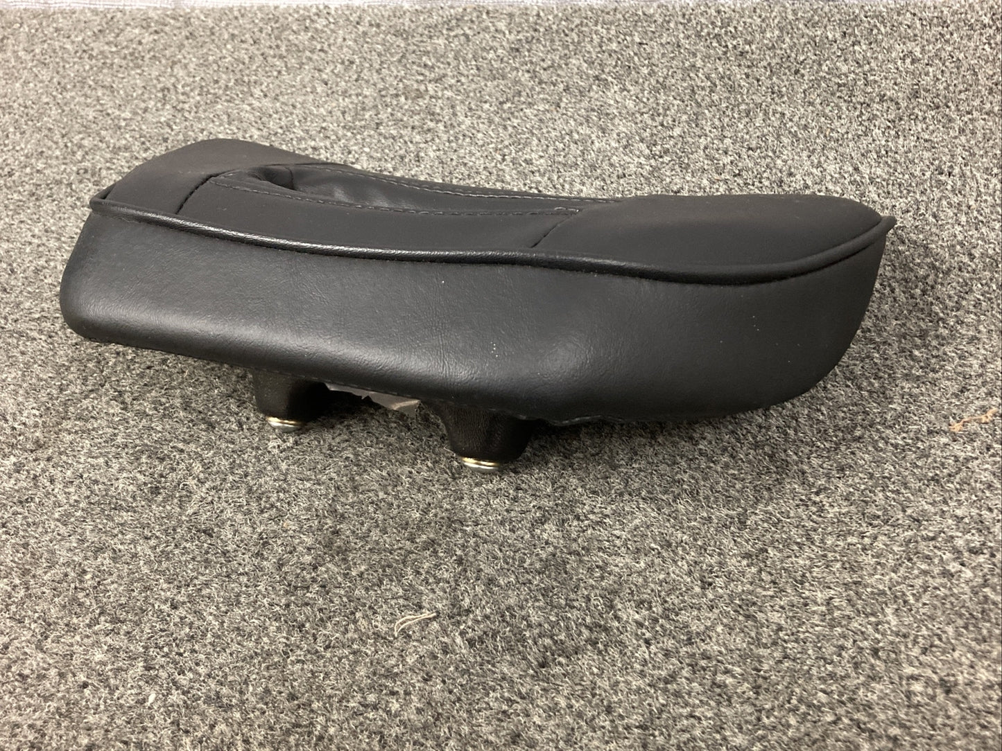 NEW GENUINE HARLEY DAVIDSON 52000154 SEAT LUMBAR PAD, FXDL