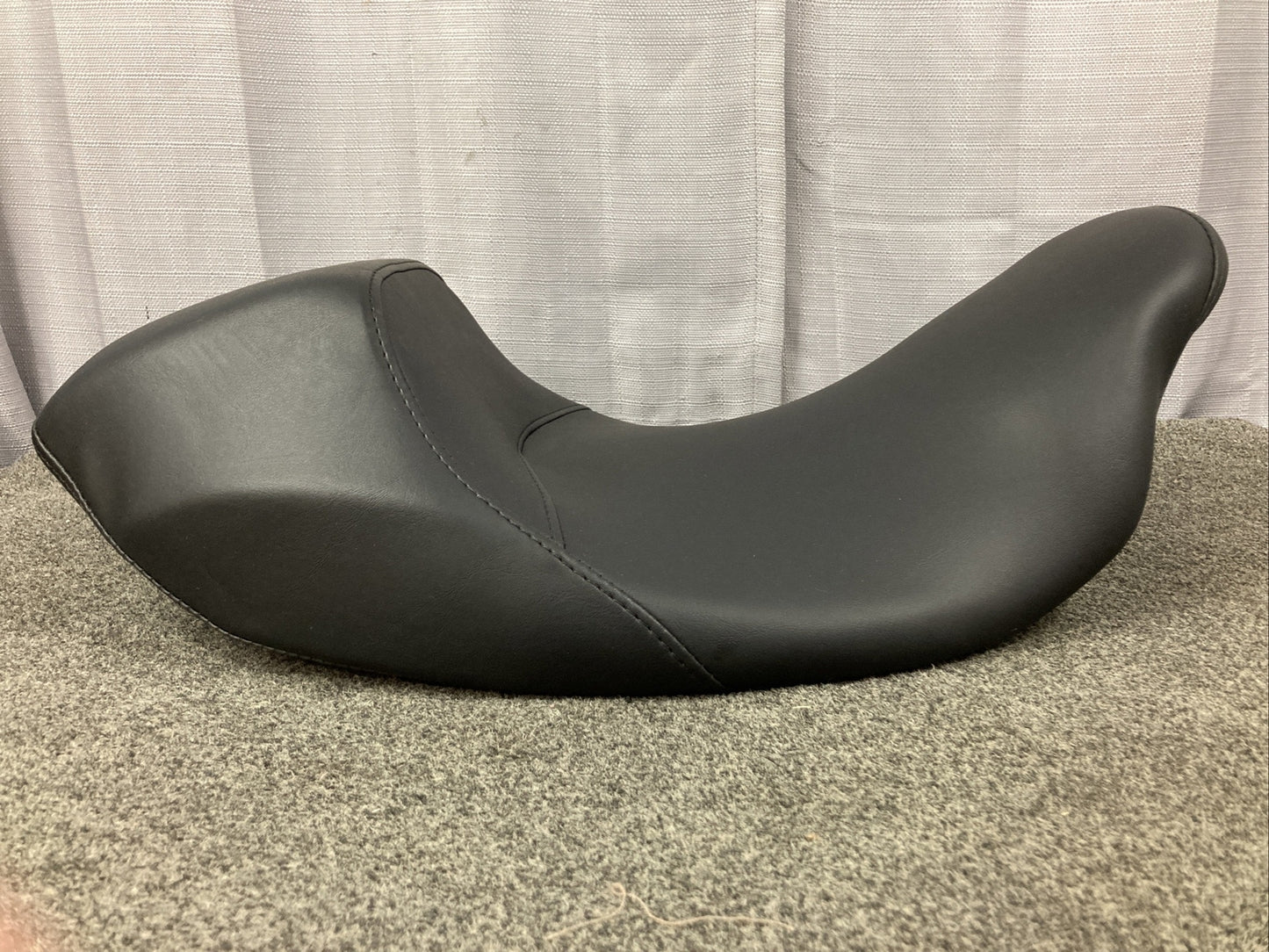 NEW GENUINE HARLEY DAVIDSON 52000634 SOLO SEAT BLACK