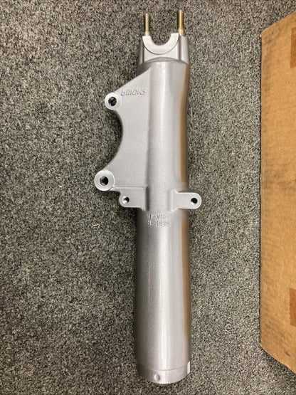 NEW GENUINE HARLEY DAVIDSON 45863-84 FORK FRONT RH CASE COMPLETE