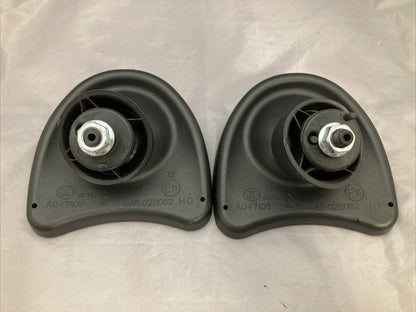 NEW GENUINE HARLEY DAVIDSON 91945-98B FAIRING MOUNT MIRROR SET NEW TAKE OFF
