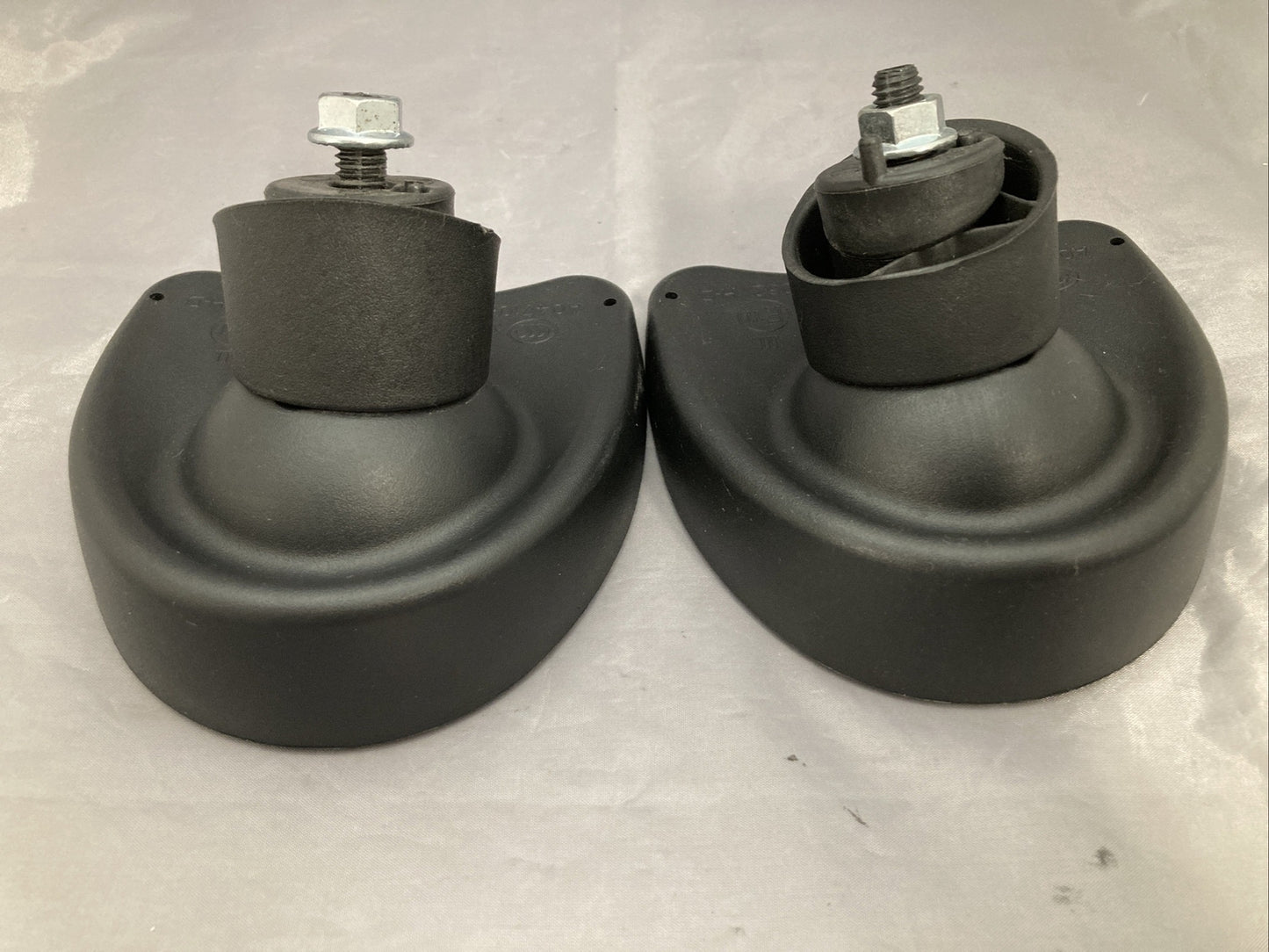 NEW GENUINE HARLEY DAVIDSON 91945-98B FAIRING MOUNT MIRROR SET NEW TAKE OFF