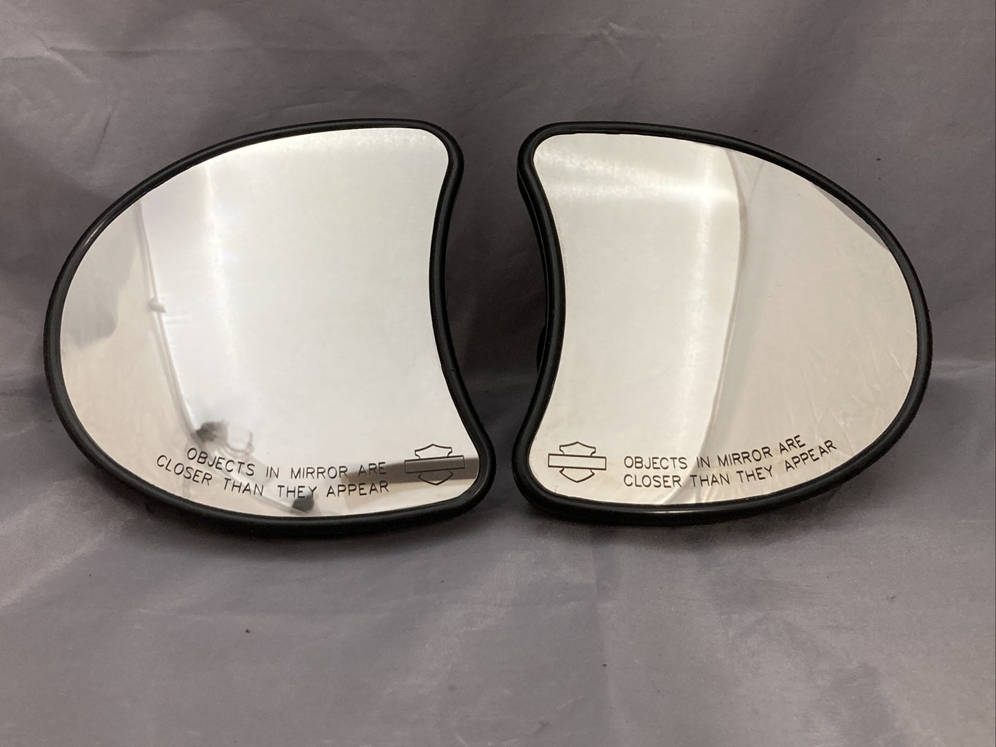 NEW GENUINE HARLEY DAVIDSON 91945-98B FAIRING MOUNT MIRROR SET NEW TAKE OFF