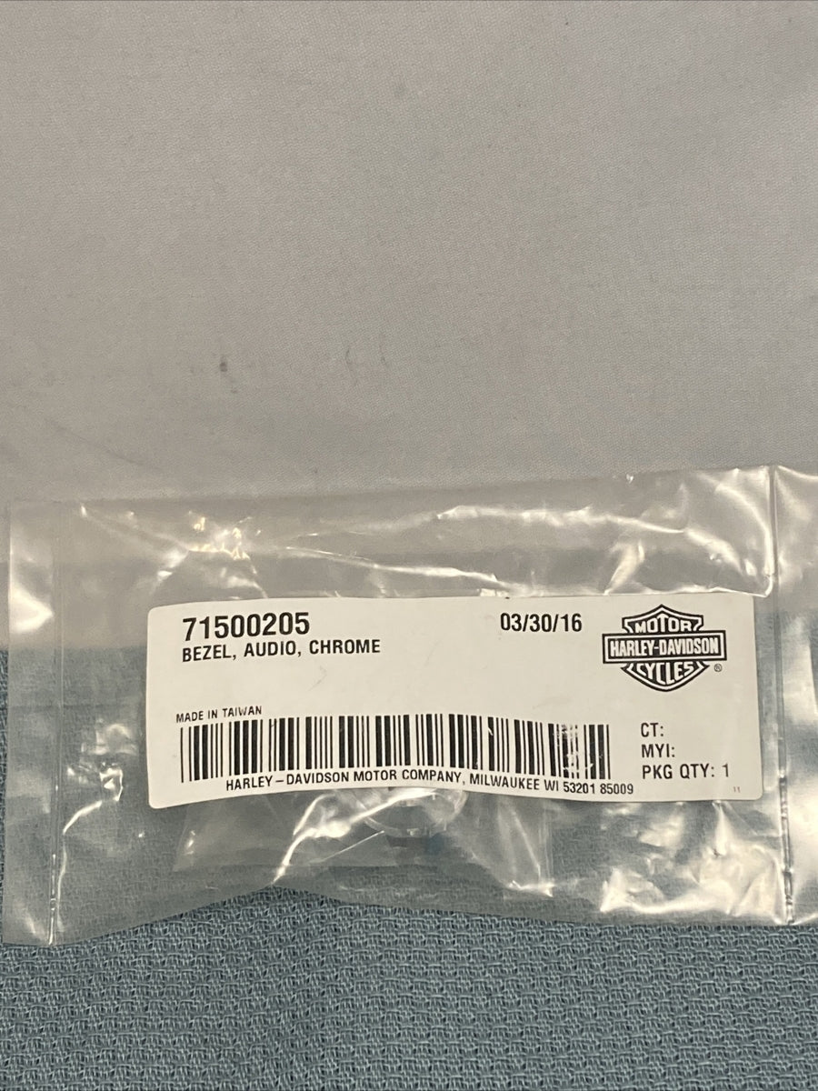 NEW GENUINE HARLEY DAVIDSON 71500205 BEZEL, AUDIO, CHROME
