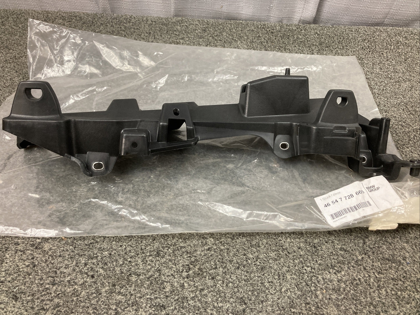 NEW GENUINE BMW 46547728666 Case Holder Right R1250RT 2019-2023 46-54-7-728-666