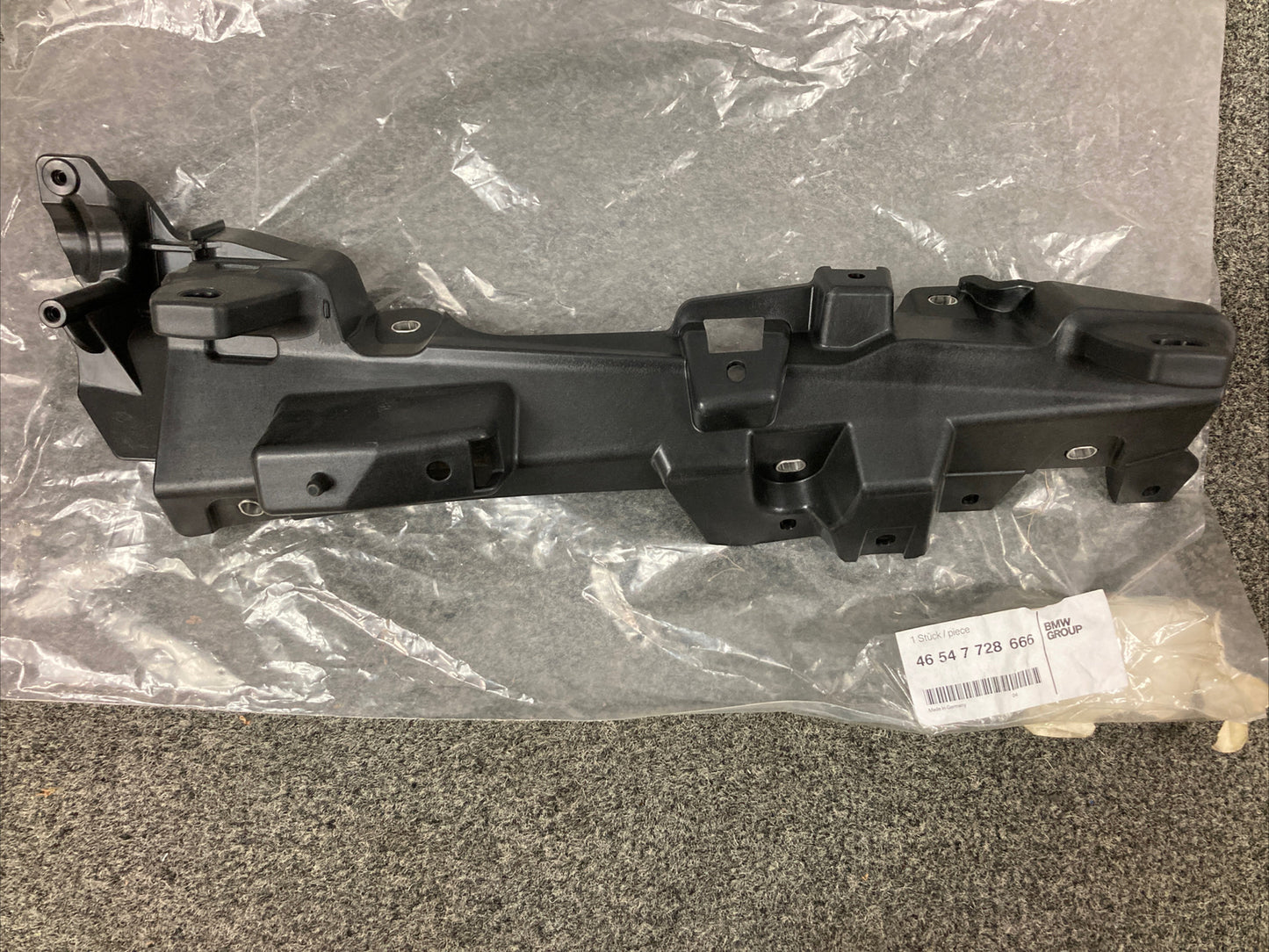 NEW GENUINE BMW 46547728666 Case Holder Right R1250RT 2019-2023 46-54-7-728-666