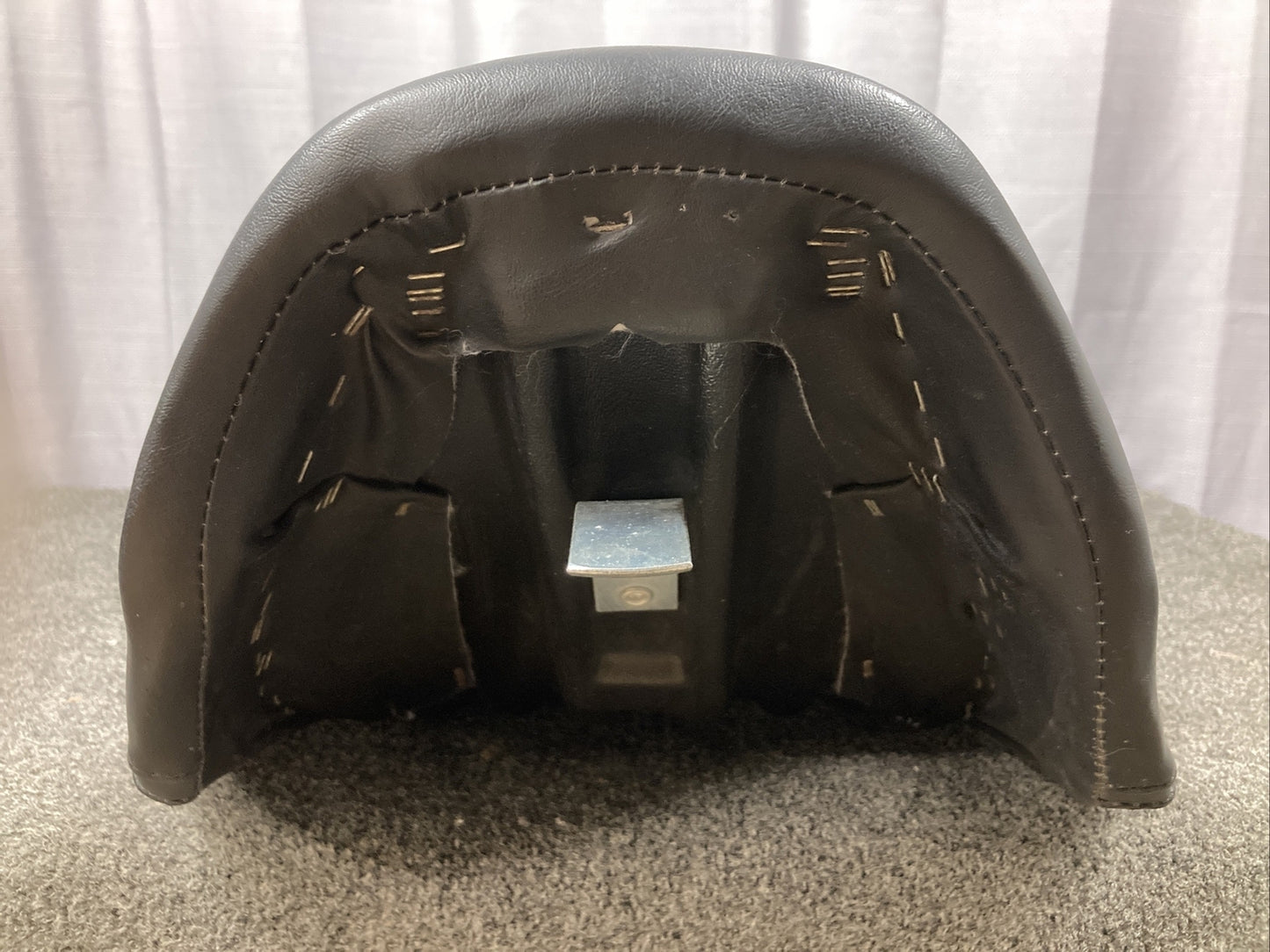 NEW GENUINE HARLEY DAVIDSON RDW-92/61-0067 LOW PROFILE DUAL SEAT W/ BACKREST OPT