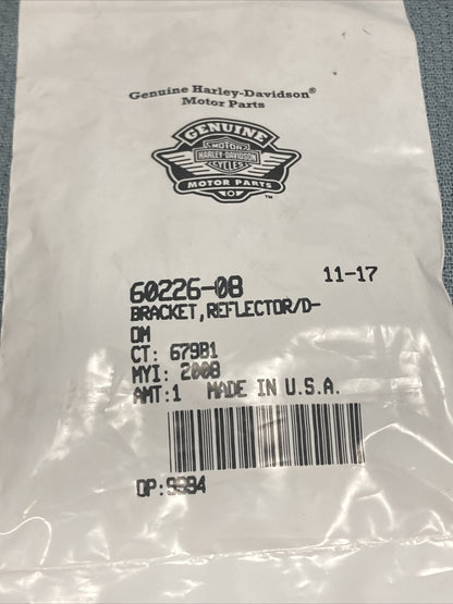 NEW GENUINE HARLEY DAVIDSON 60226-08 BRACKET, REFLECTOR/D-OM