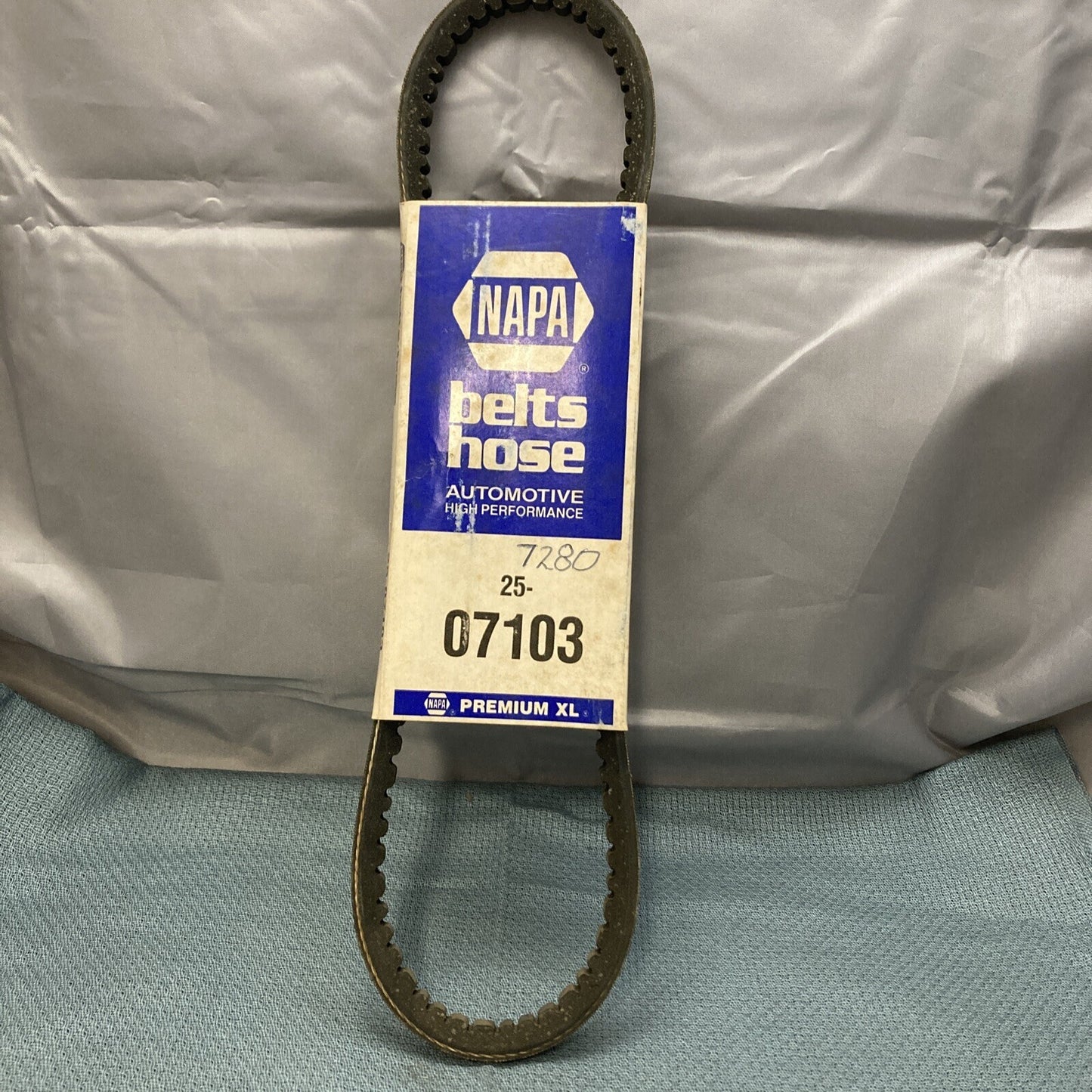 NEW NAPA 25-07103 AUTOMOTIVE BELT 65-5/8" X 13/32" X 36DEGREES