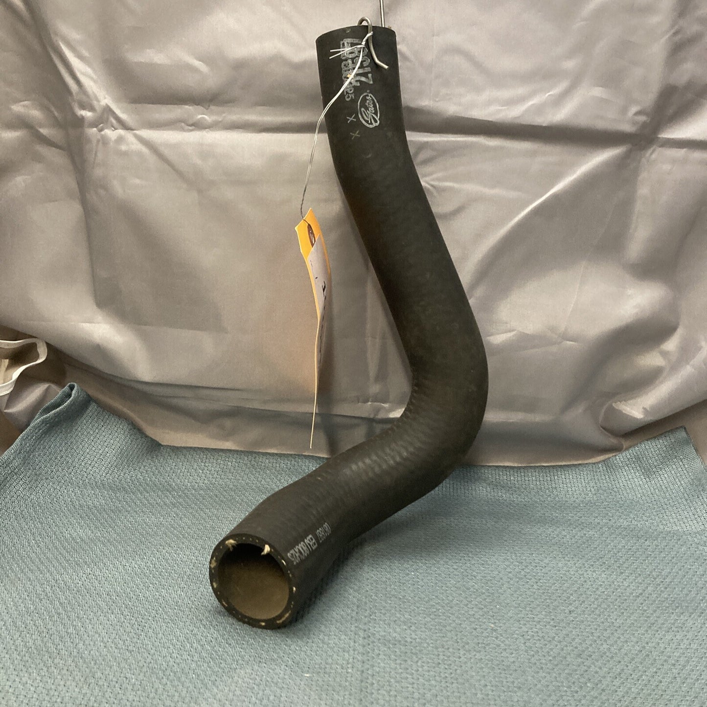 NEW GENUINE GATES 21587 MOLDED COOLANT HOSE