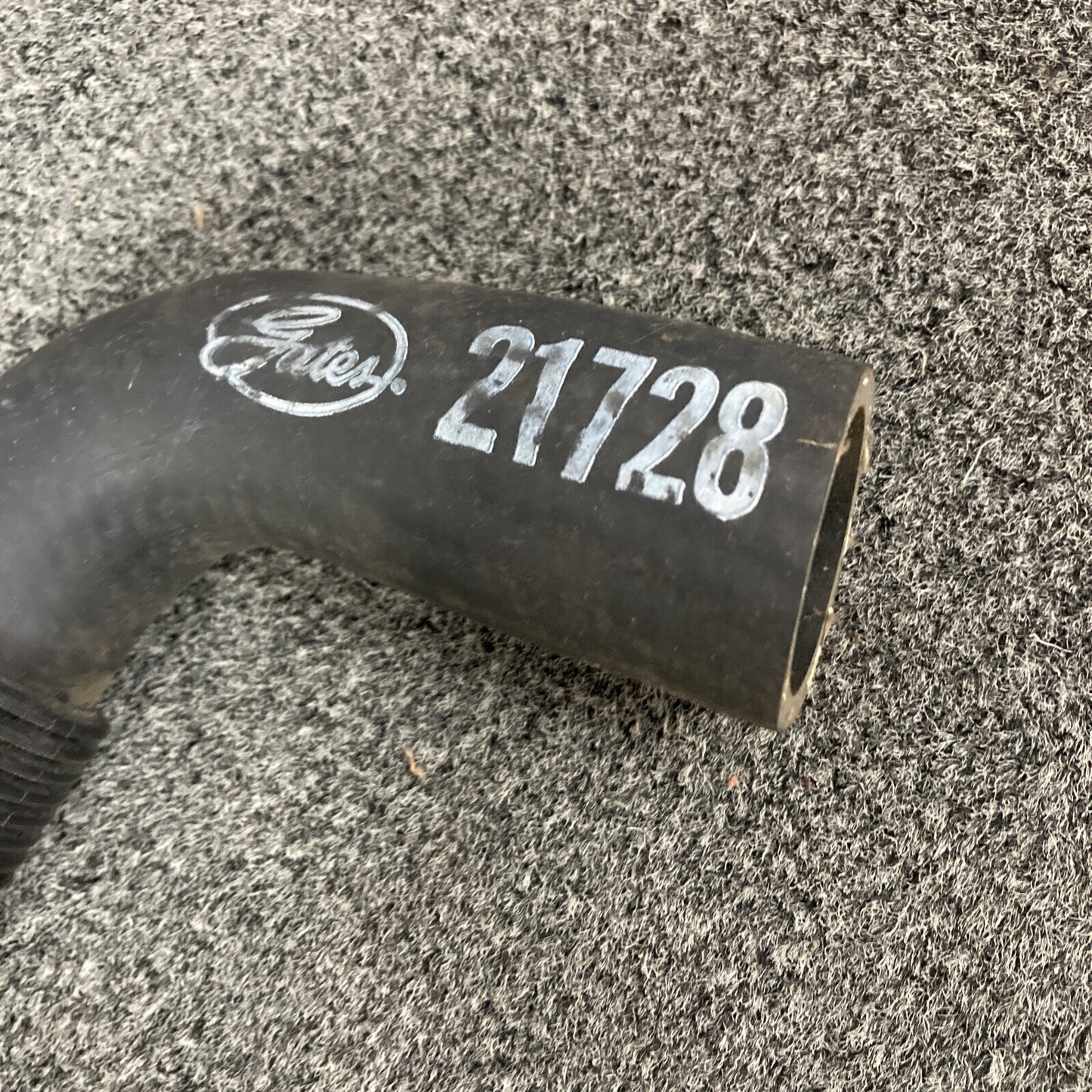 NEW GENUINE GATES 21728 MOLDED COOLANT HOSE