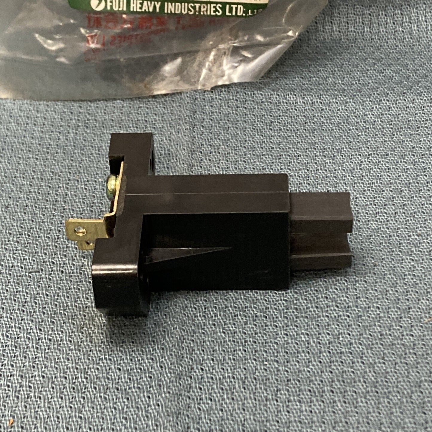 NEW GENUINE ROBIN 354-55003-08 BRUSH HOLDER RGX505