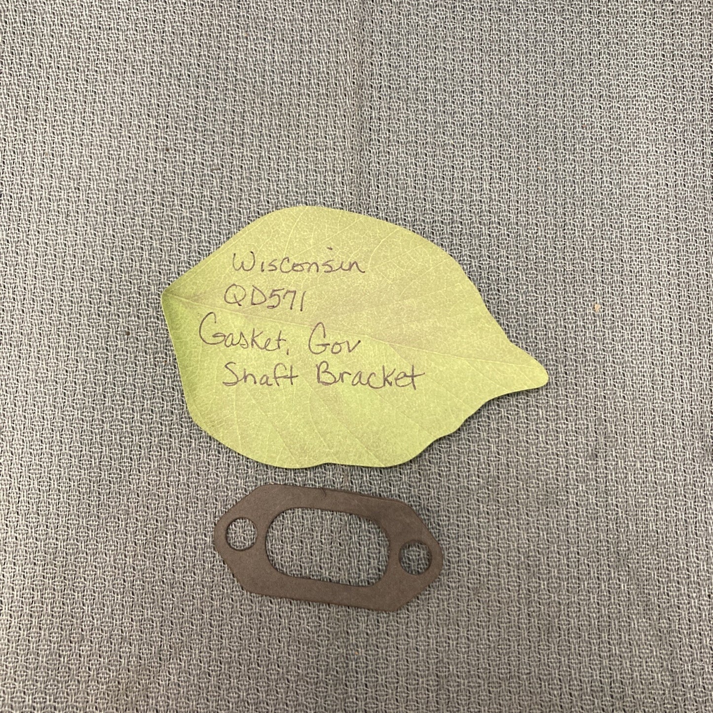 NEW WISCONSIN QD571 GASKET, GOV SHAFT BRACKET