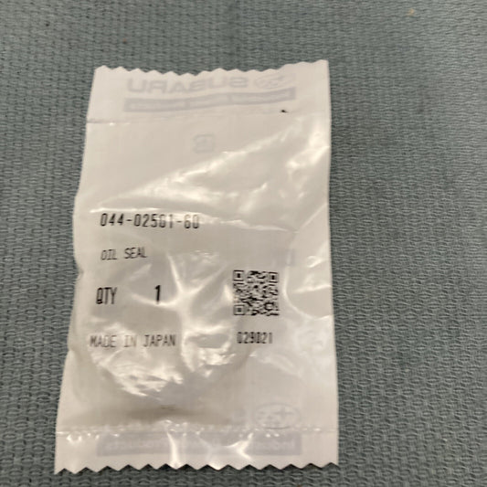 NEW GENUINE SUBARU ROBIN 044-02501-60 OIL SEAL