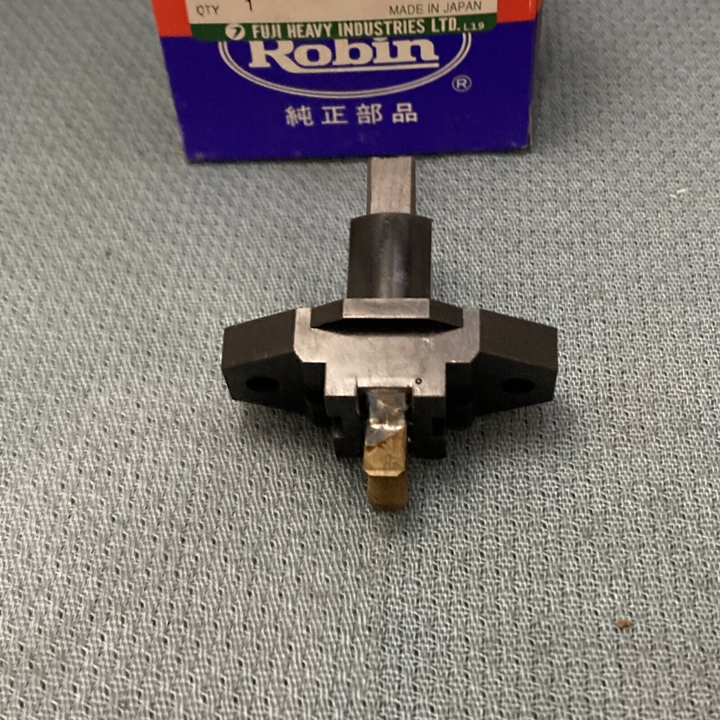 NEW GENUINE ROBIN 365-55002-08 BRUSH HOLDER CP