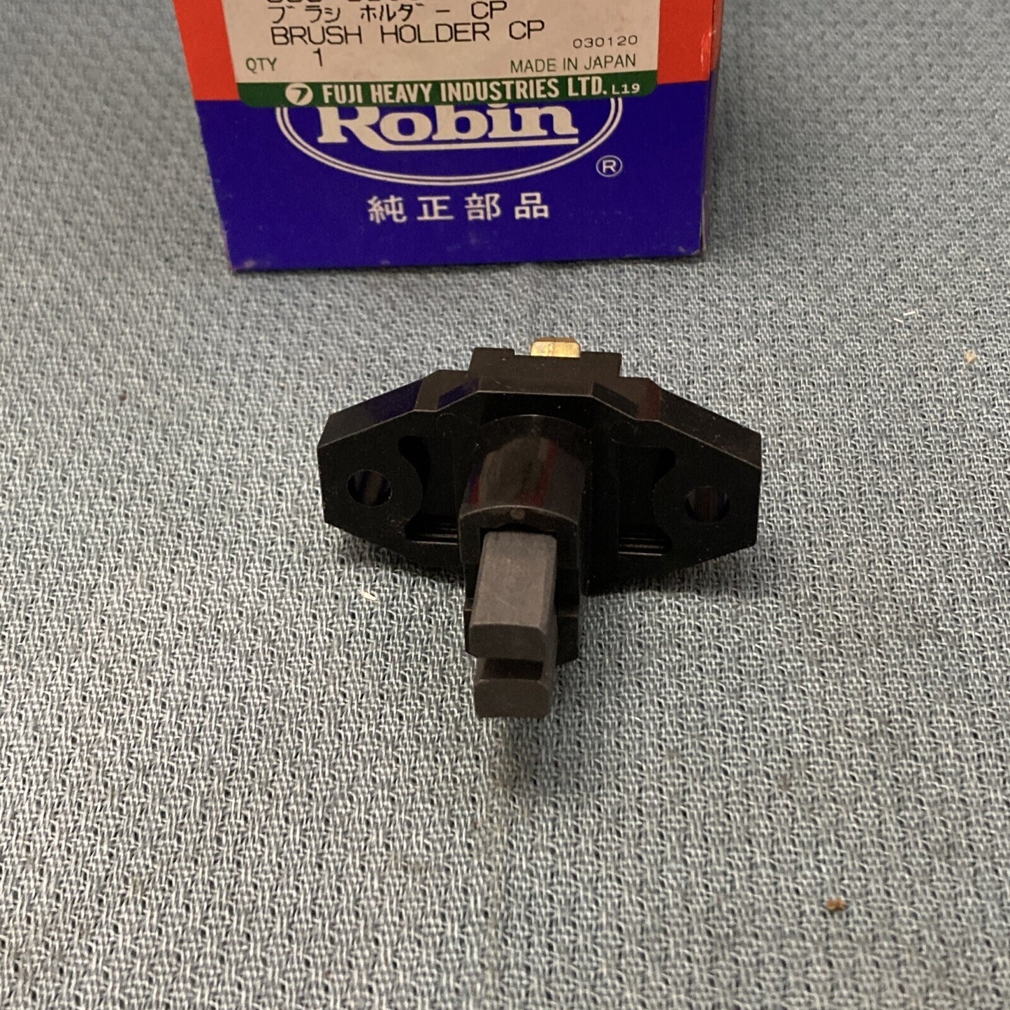 NEW GENUINE ROBIN 365-55002-08 BRUSH HOLDER CP