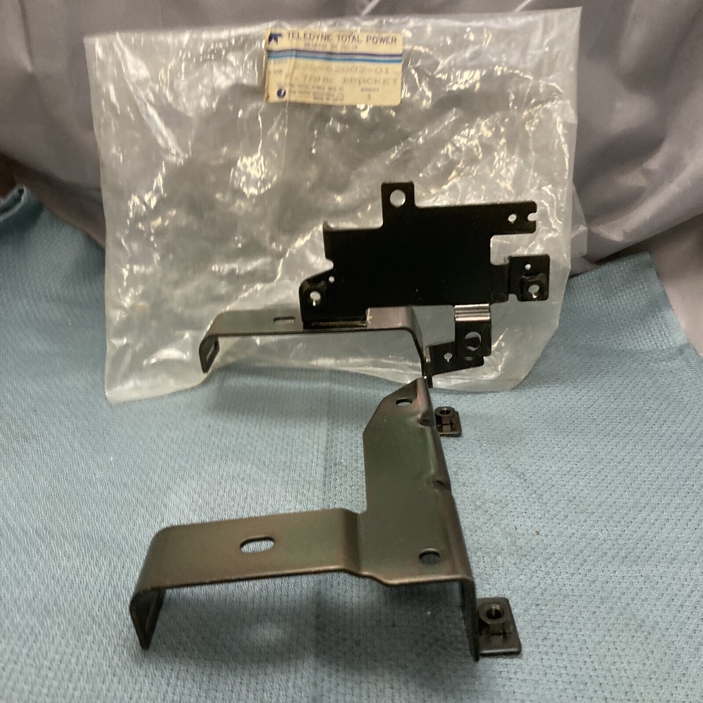 NEW TELEDYNE TOTAL POWER 226-62002-01 FUEL TANK BRACKET