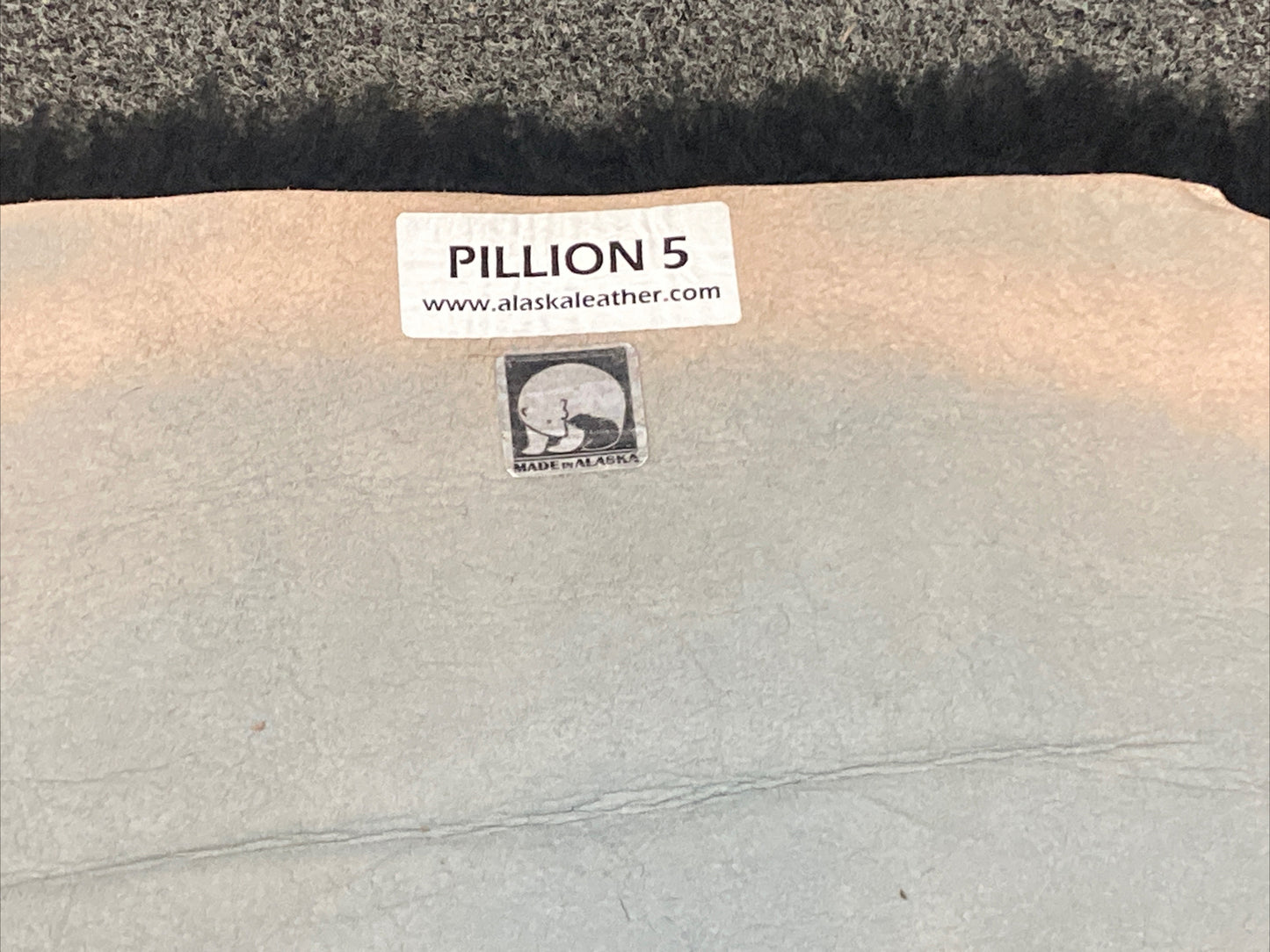 ALASKA LEATHER PILLION 5 SHEEPSKIN BUTTPAD 16" X 13"