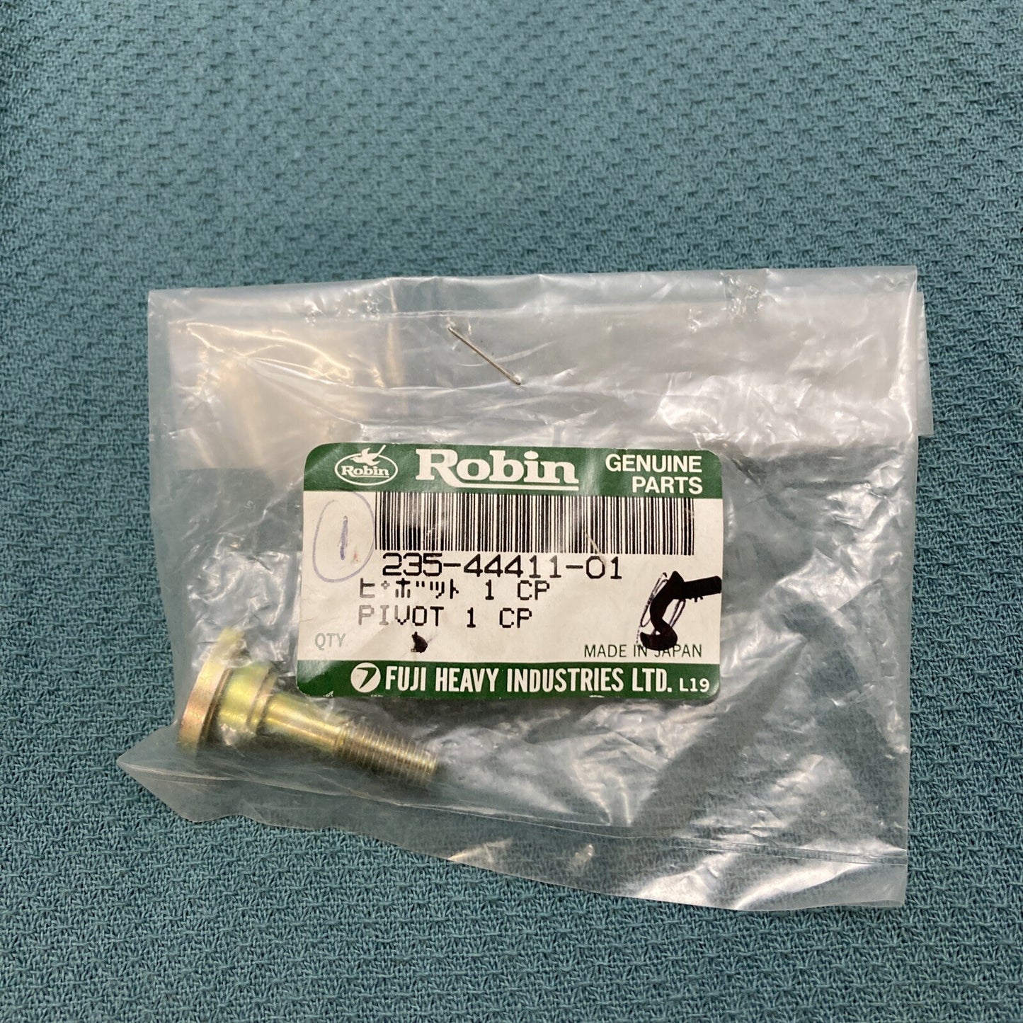 NEW GENUINE ROBIN 235-44411-01 PIVOT 1