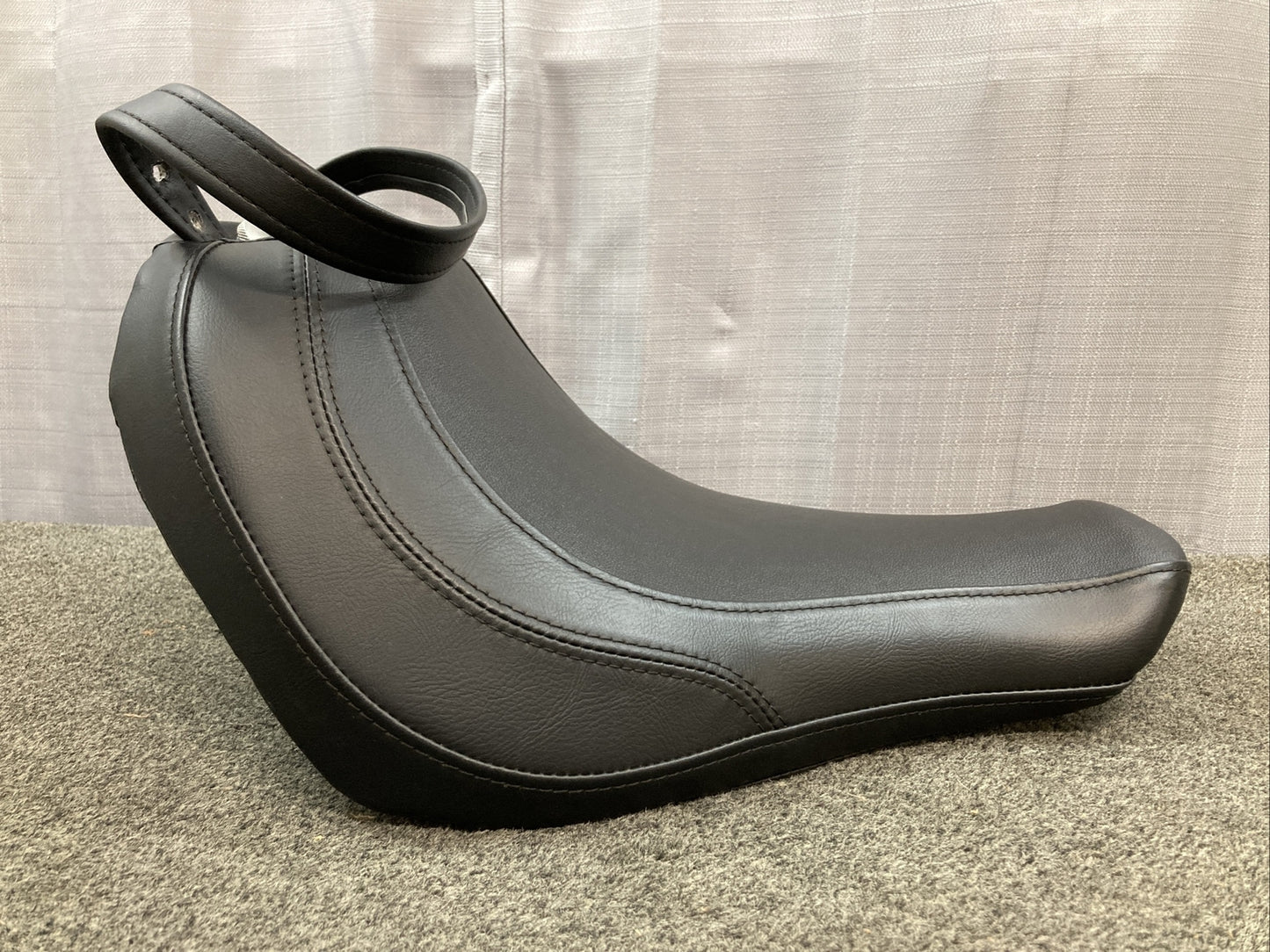 NEW GENUINE HARLEY DAVIDSON 52000333 Sundowner Solo Seat Fat Boy