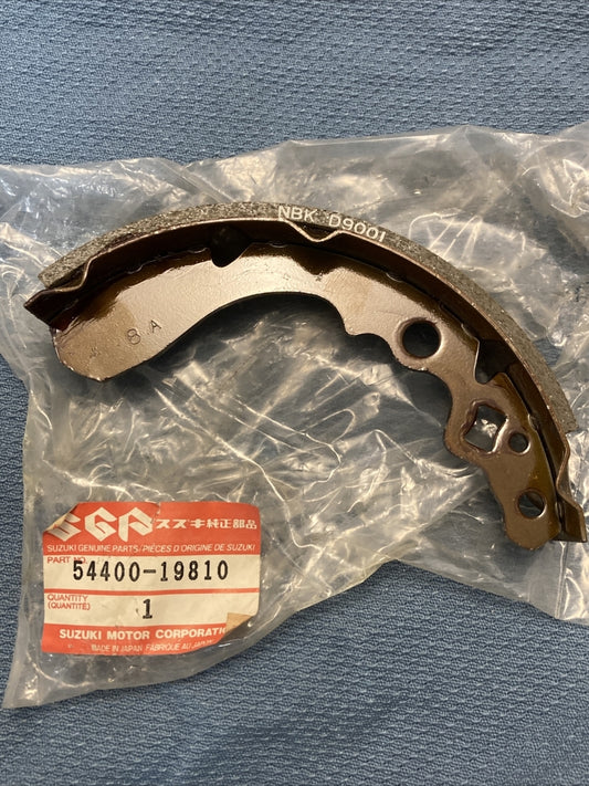 NEW GENIUNE SUZUKI 54400-19810 Shoe, Brake KIT