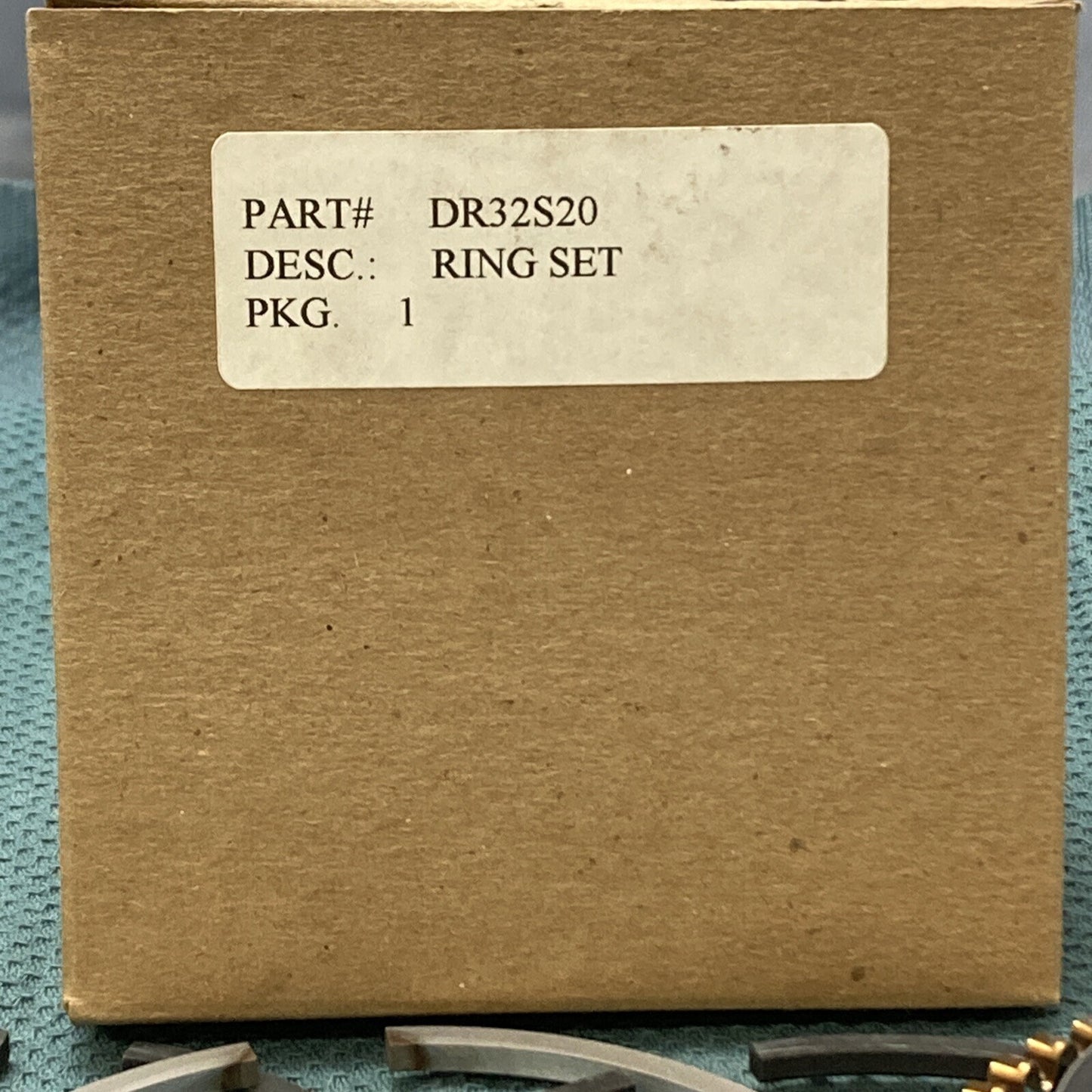 NEW GENUINE WISCONSIN DR-32S-20 PISTON RING SET