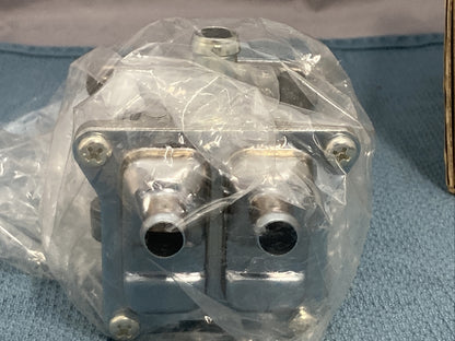 NEW GENIUNE SUZUKI 18450-33E12 Valve Assembly, 2ND Air