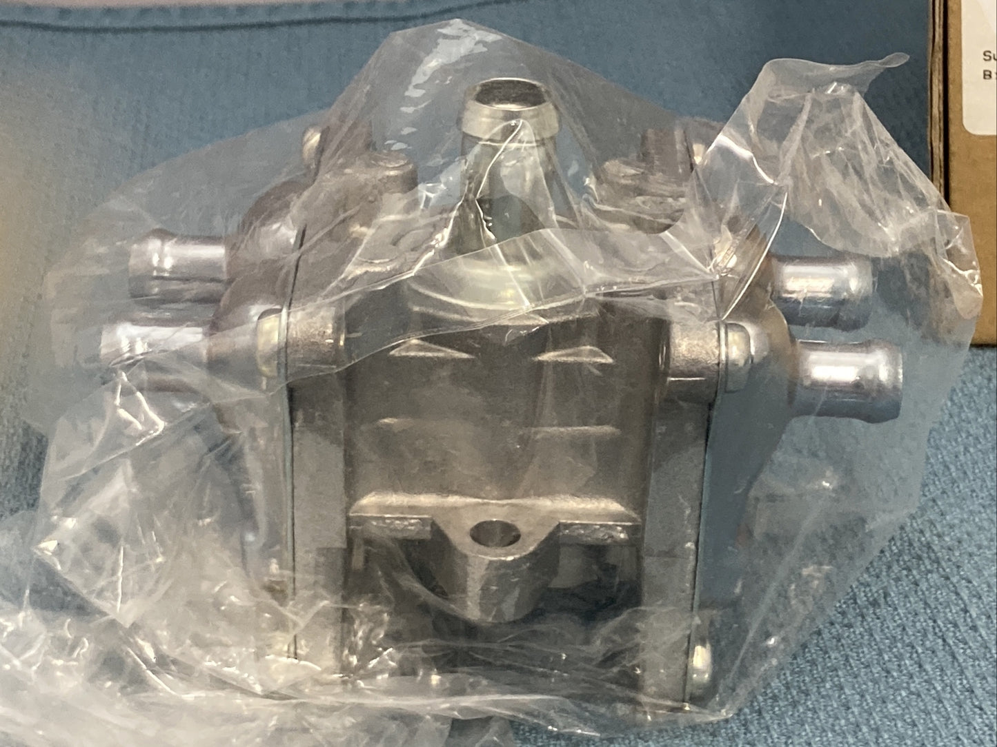 NEW GENIUNE SUZUKI 18450-33E12 Valve Assembly, 2ND Air