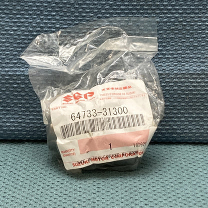 NEW GENIUNE SUZUKI 64733-31300 RETAINER, DRUM