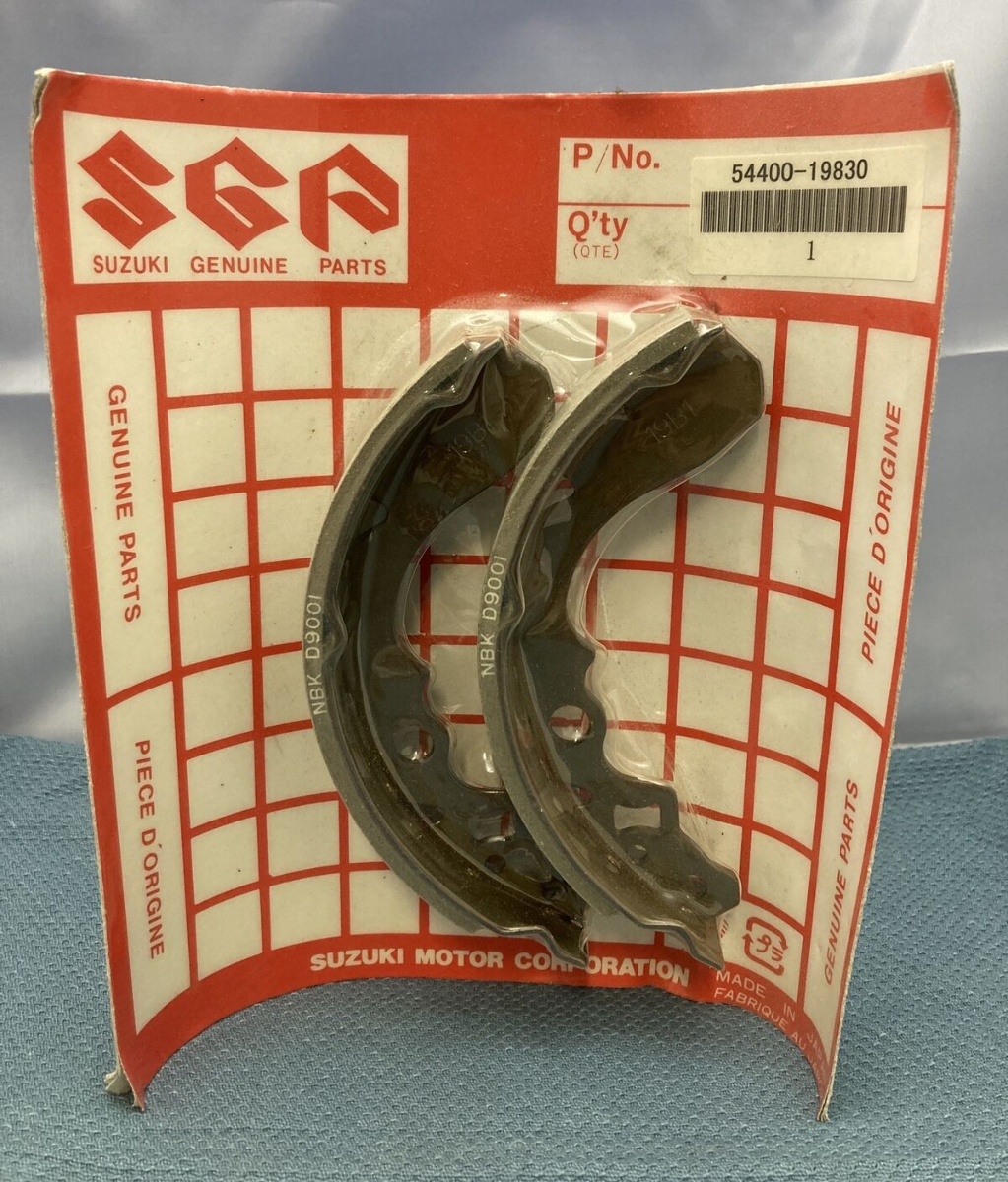 NEW GENIUNE SUZUKI 54400-19830 Shoe Set, Brake