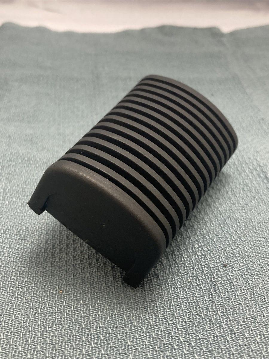 NEW GENUINE SUZUKI 43550-41F00 RUBBER, FRONT FOOTREST