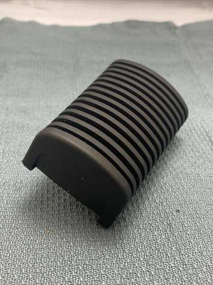 NEW GENUINE SUZUKI 43550-41F00 RUBBER, FRONT FOOTREST