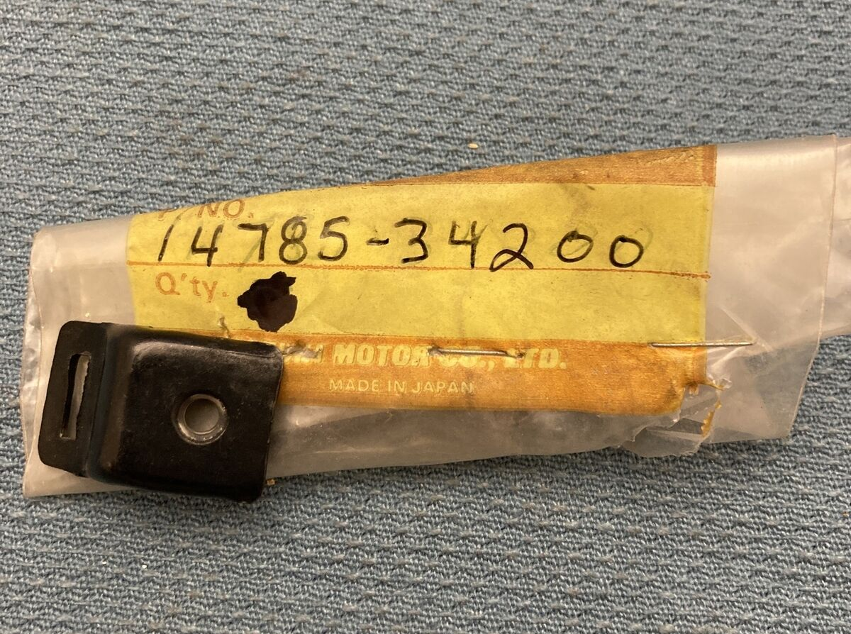 NEW GENIUNE SUZUKI 14785-34200 Clamp, MUFFLER