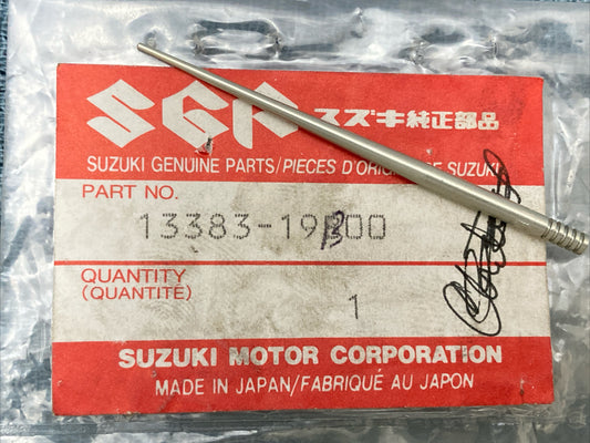 NEW GENIUNE SUZUKI 13383-19B00 CARBURETOR Needle, Jet (5L21 - 3)