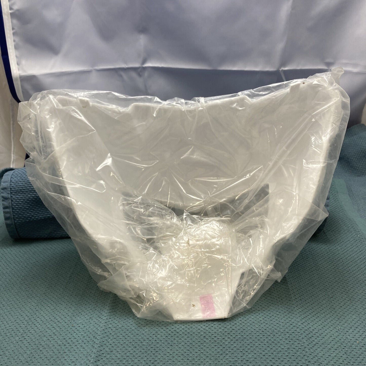 NEW GENUINE YAMAHA 2SM-H4144-30 COVER, HEADLIGHT *WHITE