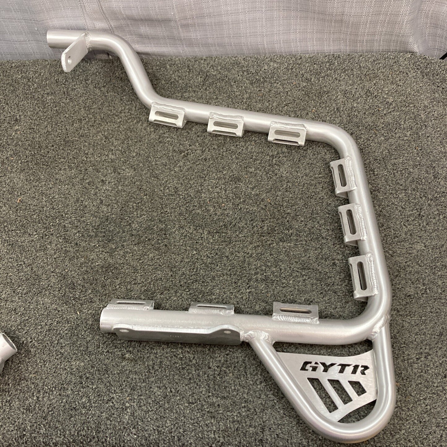 NEW GENUINE YAMAHA 46D-F11E0-V0 NERF BARS, *SILVER