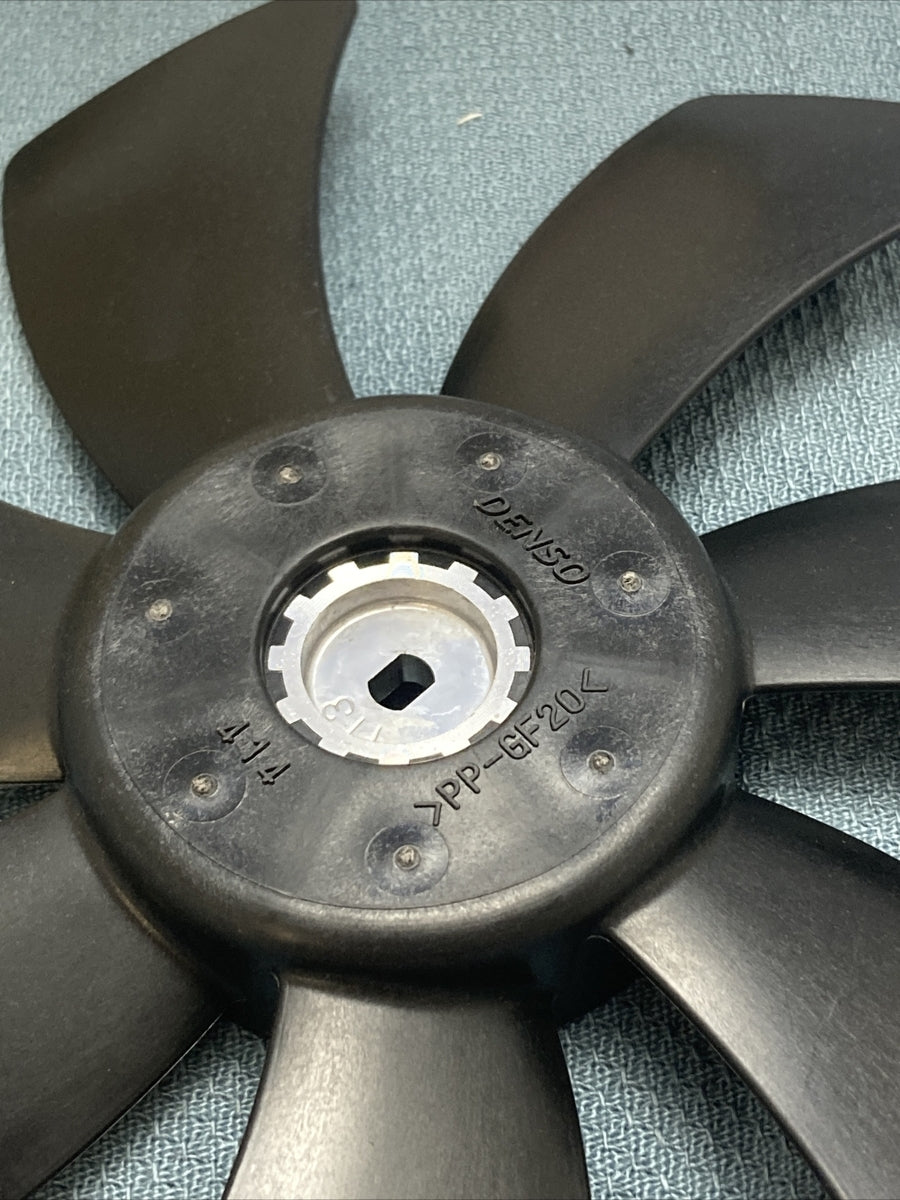 NEW GENUINE SUZUKI 17820-09F10 FAN, RADIATOR