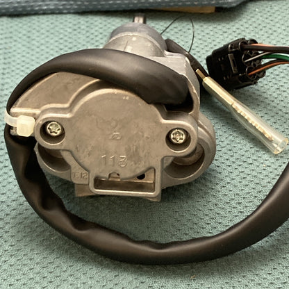 NEW GENUINE SUZUKI 37000-49831 IGNITION LOCK KEY SET W/GAS CAP