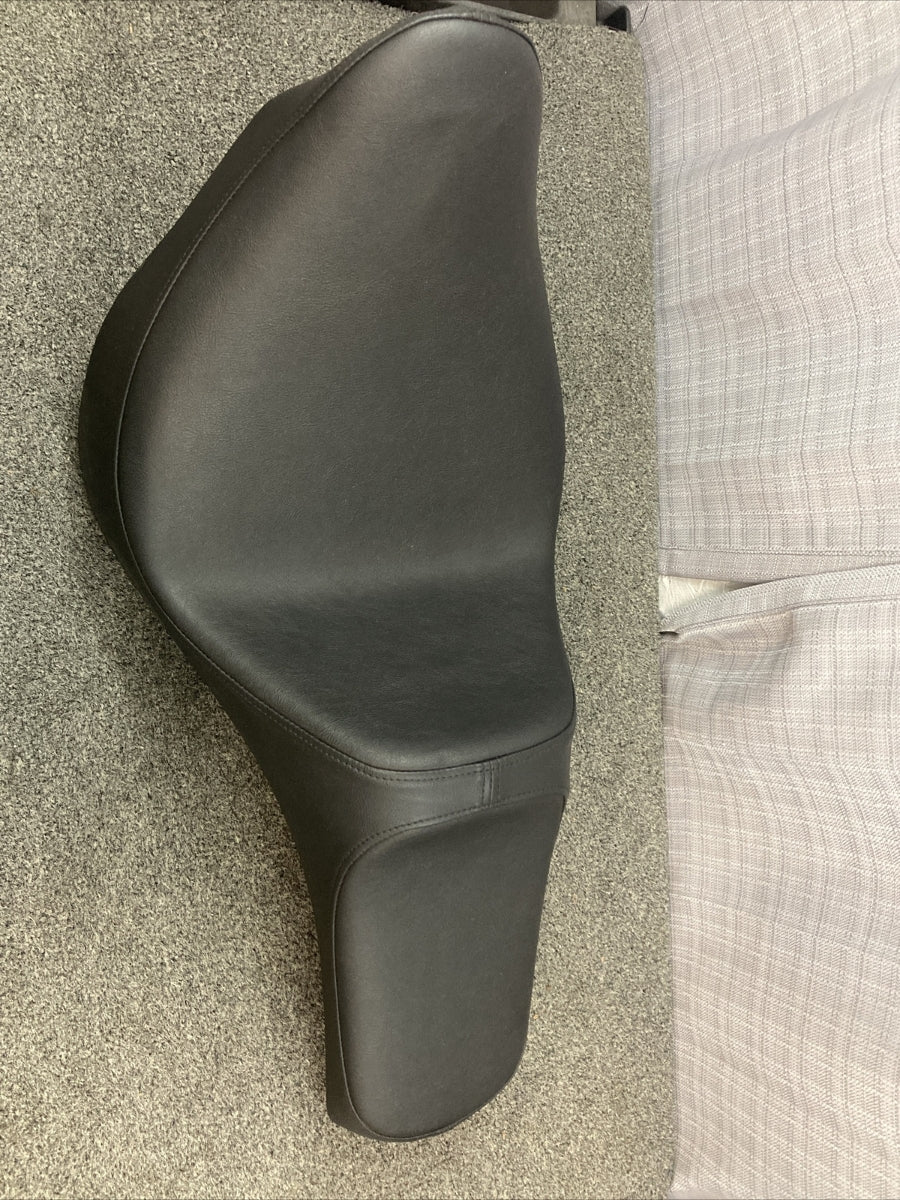 NEW DRAG SPECIALTIES 08021144 SEAT, SMOOTH, BLK, FITS HARLEY DAVIDSON