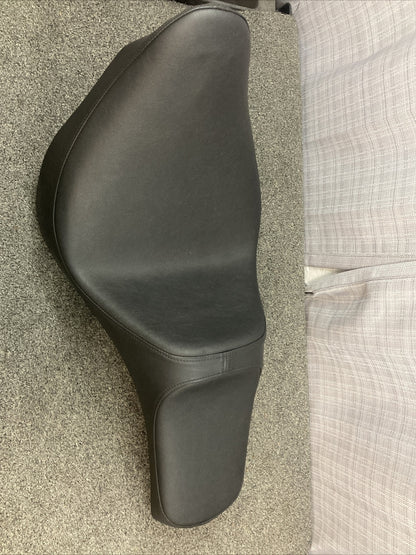 NEW DRAG SPECIALTIES 08021144 SEAT, SMOOTH, BLK, FITS HARLEY DAVIDSON