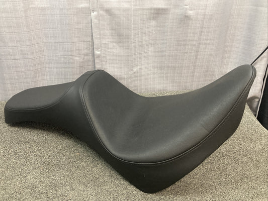 NEW DRAG SPECIALTIES 08021144 SEAT, SMOOTH, BLK, FITS HARLEY DAVIDSON